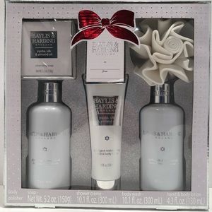 Baylis & Harding 5-Piece Body Care Gift Set
